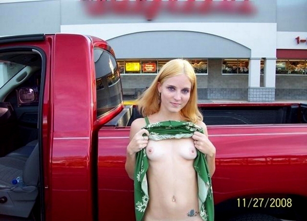 Nude Public Pics - Teen Outdoor Masturbation; Amateur Public 