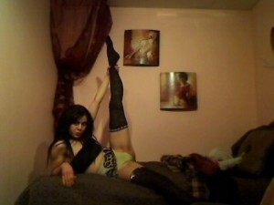 AlanaBerry is a slender 19 yo latina babe from the US who enjoys getting naked on cam.; Latina Teen 