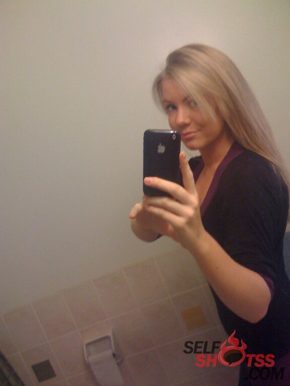 teen blonde mirrorselfshots; Blonde Hot Teen 