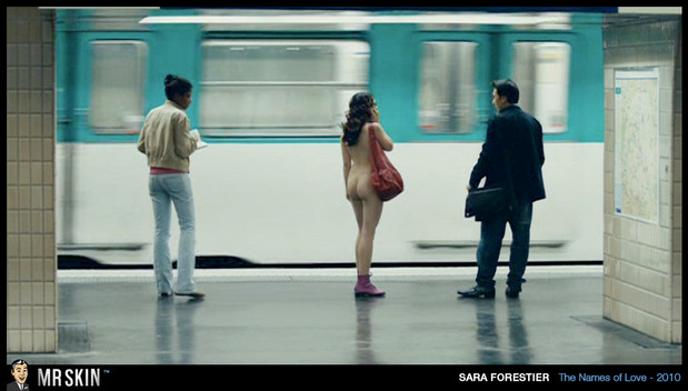 Sara Forestier naked in the subway; Celebrity 