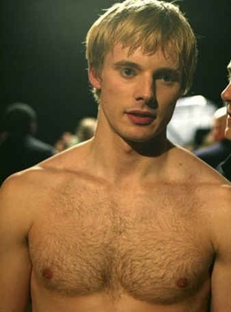 Bradley James; Men 