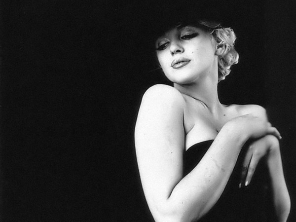 Marilyn; Babe Celebrity 