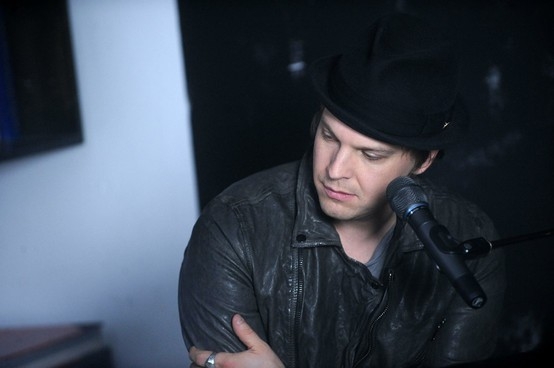 Gavin Degraw (Oh i do love him a lot! And his songs of course!...); Men 