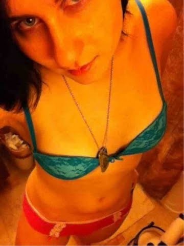 ...; Babe Selfshot Teen 